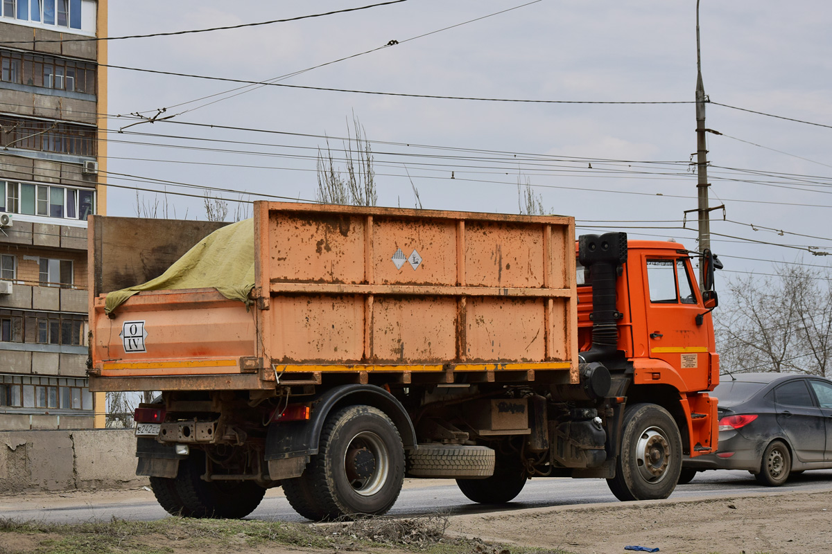 Волгоградская область, № В 242 ЕС 134 — КамАЗ-53605-A4