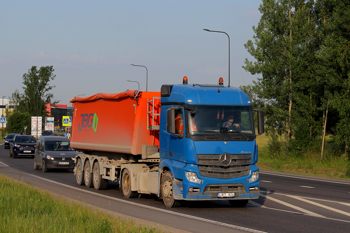 Литва, № LRT 924 — Mercedes-Benz Actros ('2011) 1843