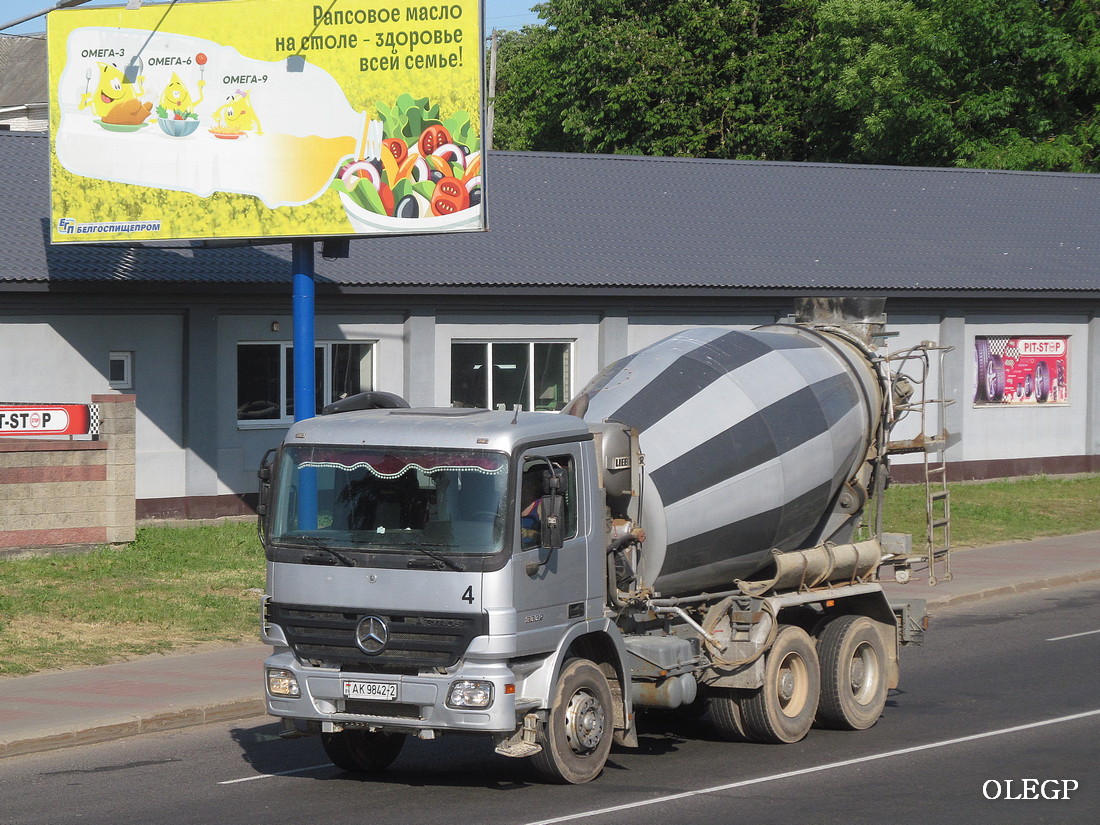 Витебская область, № 4 — Mercedes-Benz Actros ('2003) 3332