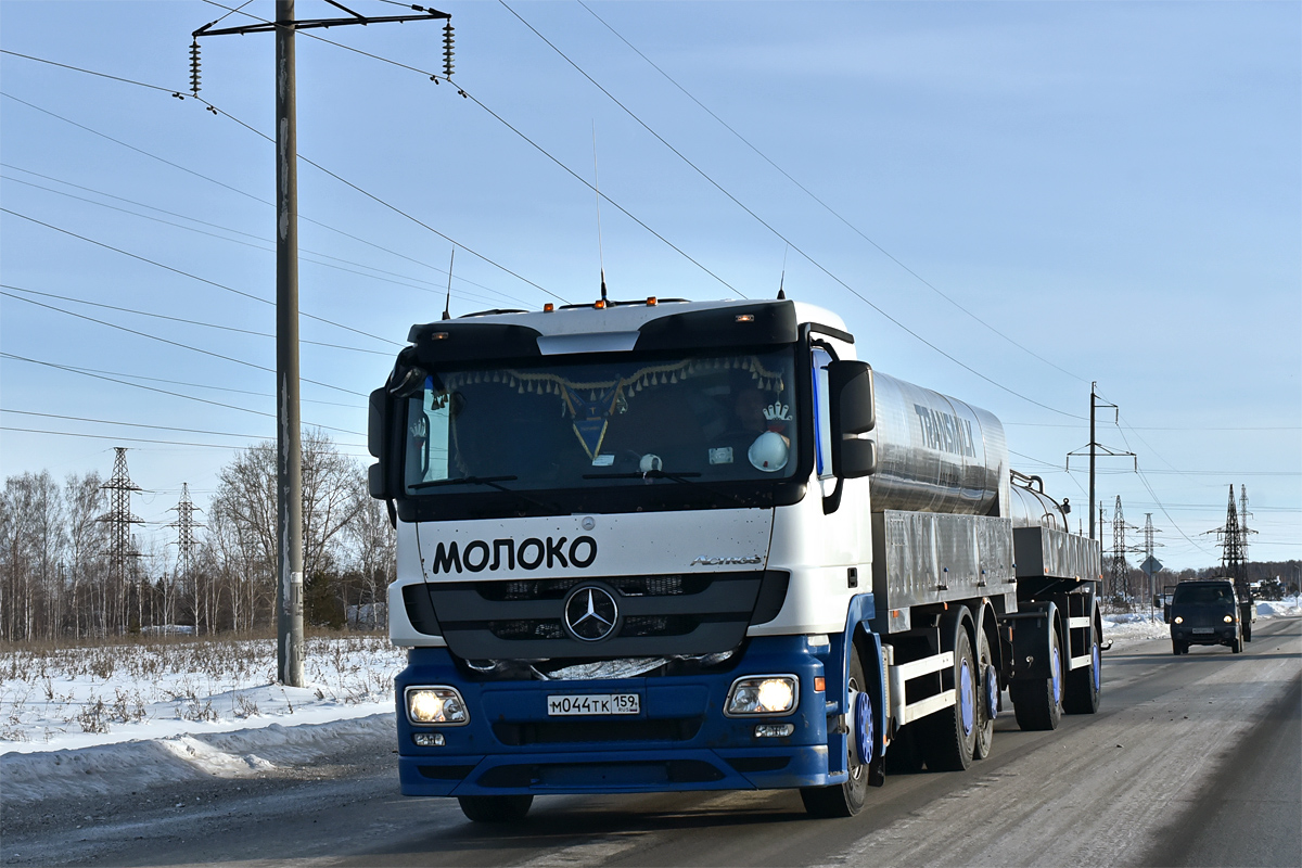 Пермский край, № М 044 ТК 159 — Mercedes-Benz Actros ('2009)