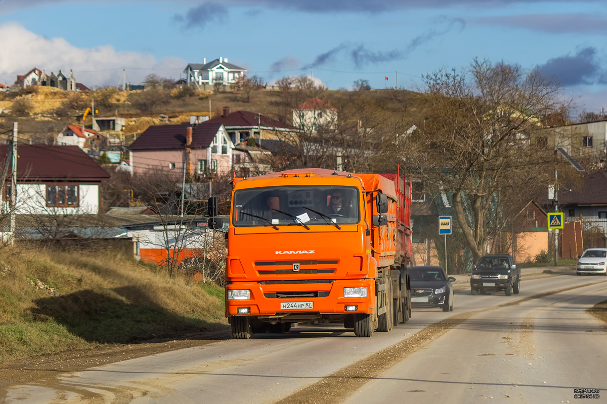 Крым, № Н 244 НР 82 — КамАЗ-65115 (общая модель)