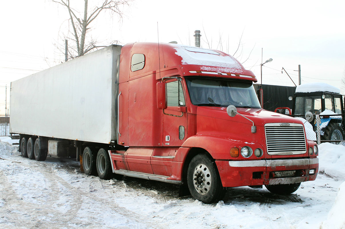 Ленинградская область, № С 134 ММ 47 — Freightliner Century Class