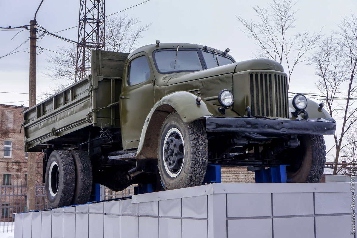 Вологодская область, № (35) Б/Н 0008 — ЗИЛ-164А; Вологодская область — Автомобили на постаментах; Техника на постаментах, памятники (Вологодская область)