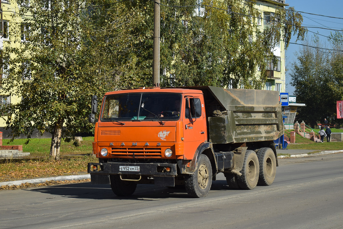 Алтайский край, № Е 952 ХМ 22 — КамАЗ-5511