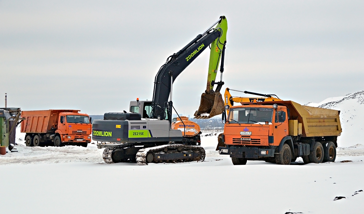 Воронежская область, № (36) Б/Н СТ 0066 — Zoomlion (общая модель); Воронежская область, № С 413 ОТ 36 — КамАЗ-55111-02 [55111C]; Воронежская область — Спецтехника с нечитаемыми (неизвестными) номерами