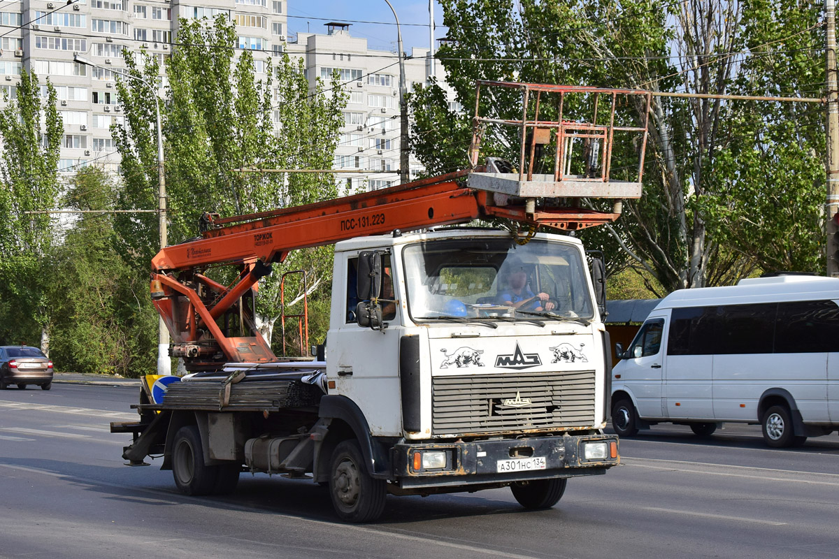 Волгоградская область, № А 301 НС 134 — МАЗ-437043 "Зубрёнок"