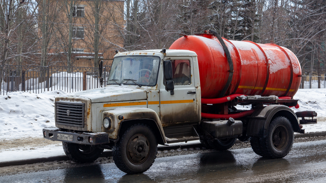 Нижегородская область, № О 381 УМ 152 — ГАЗ-3309