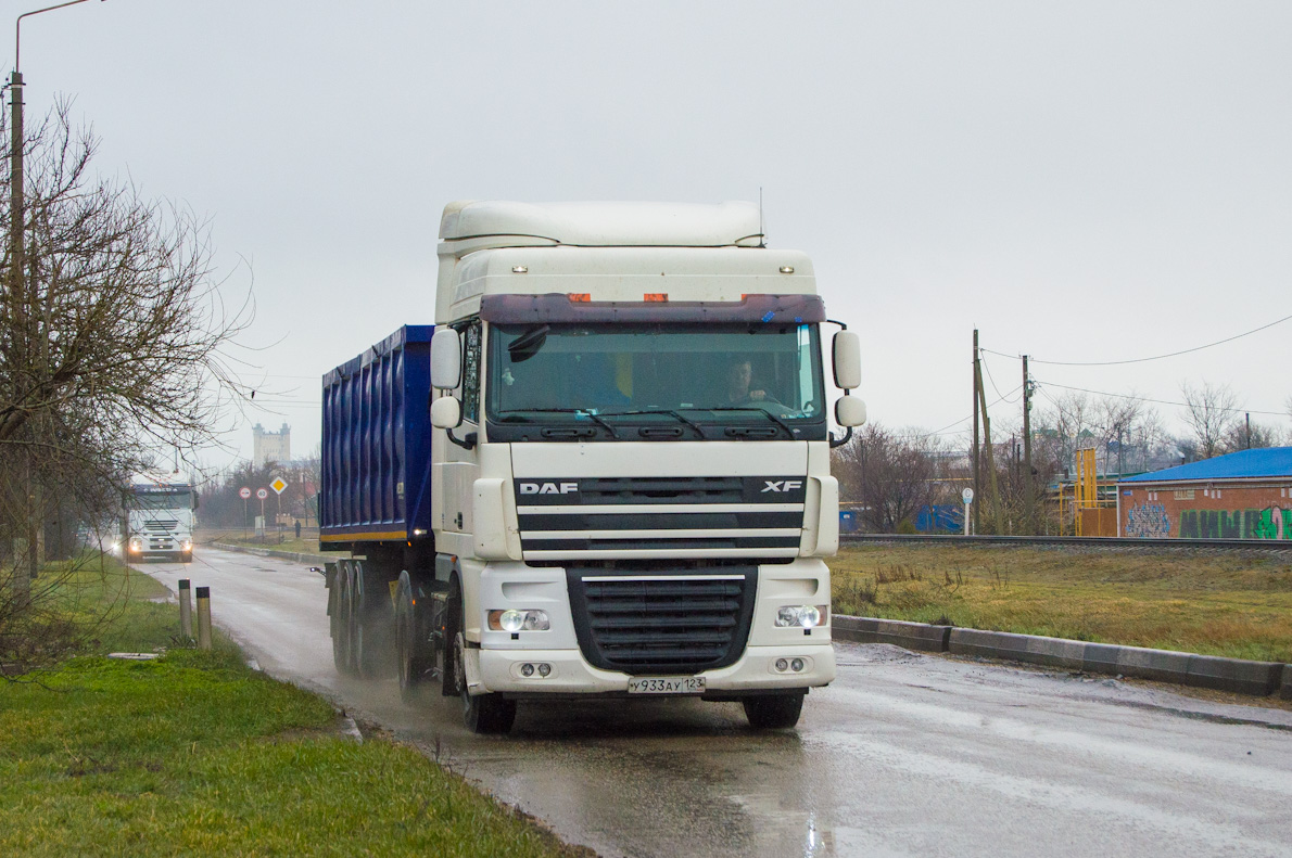 Краснодарский край, № У 933 АУ 123 — DAF XF105 FT