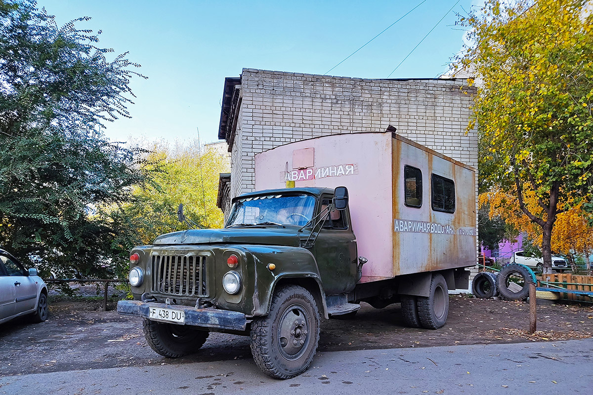 Восточно-Казахстанская область, № F 438 DU — ГАЗ-53-12