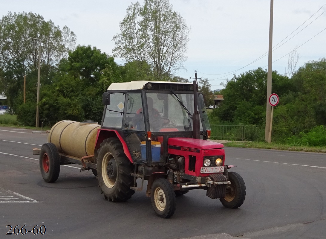 Венгрия, № YLT-194 — Zetor 5211; Прицепы сельскохозяйственные — Опрыскиватели прицепные (общая)