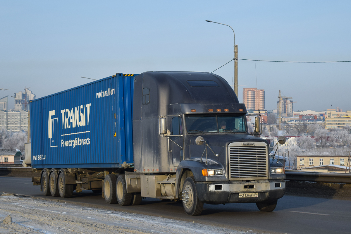 Новосибирская область, № Р 313 МВ 154 — Freightliner FLD