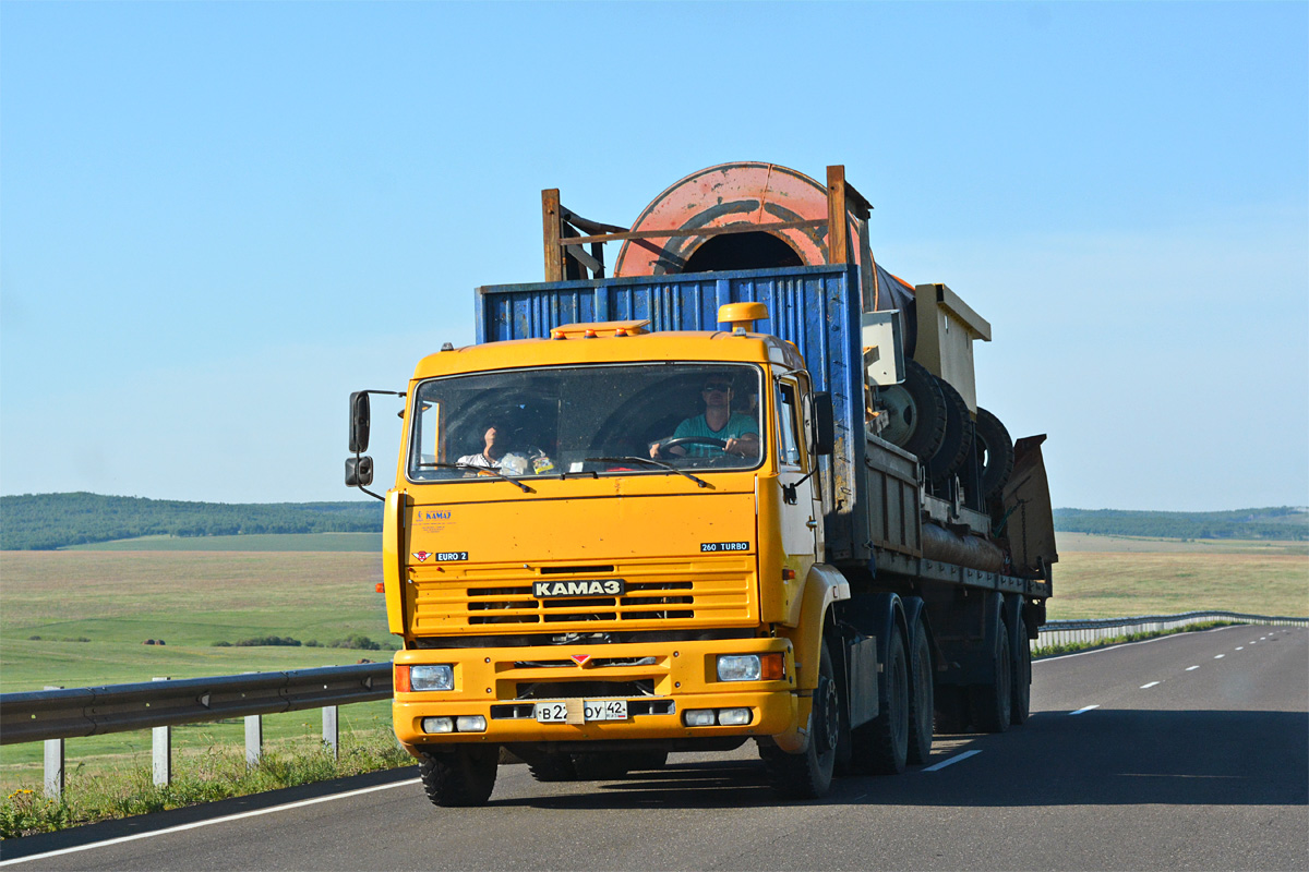 Кемеровская область, № В 225 ОУ 42 — КамАЗ-65116 [651160]