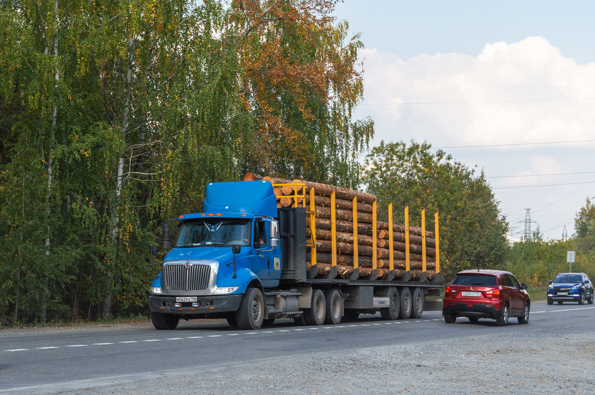 Свердловская область, № М 562 РХ 196 — International 7600