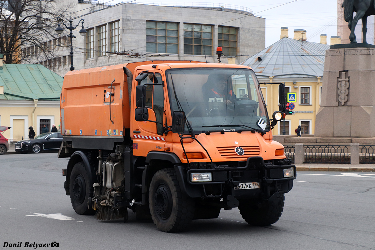 Санкт-Петербург, № 956 — Mercedes-Benz Unimog U400