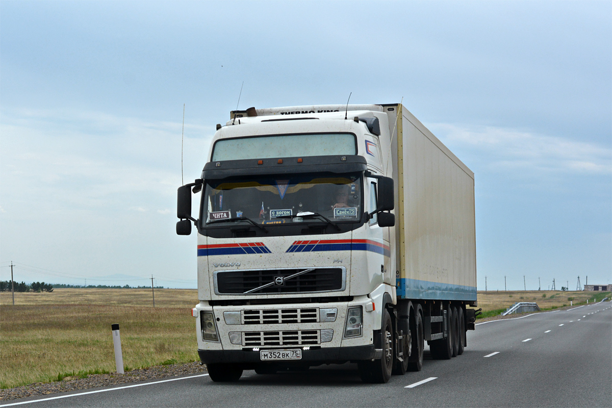 Забайкальский край, № М 352 ВК 75 — Volvo ('2002) FH12.440