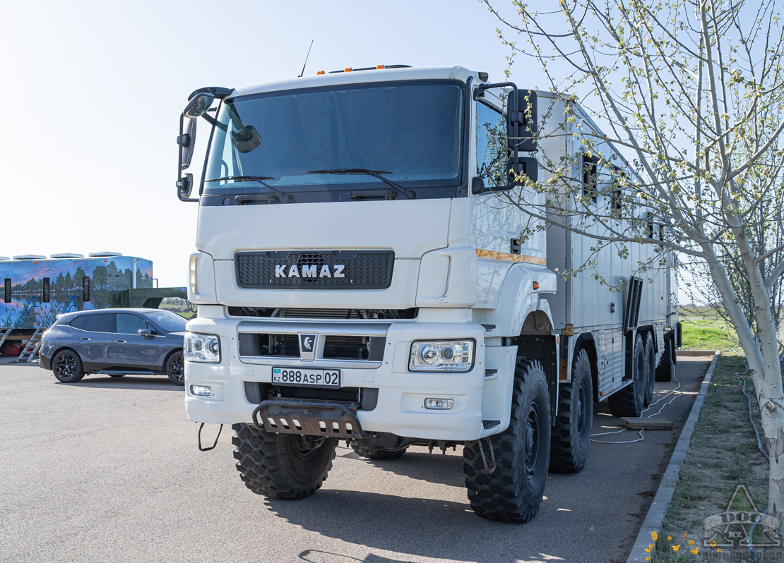 Алматы, № 888 ASP 02 — КамАЗ-65808-5J