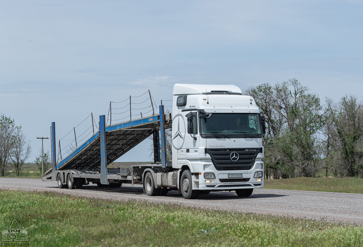 Алматинская область, № 454 PXB 05 — Mercedes-Benz Actros ('2003) 1844