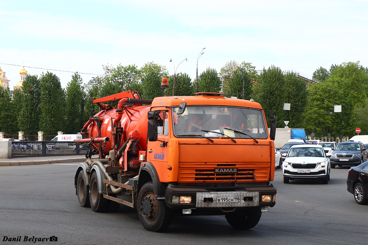 Санкт-Петербург, № В 195 СН 198 — КамАЗ-65115 (общая модель)