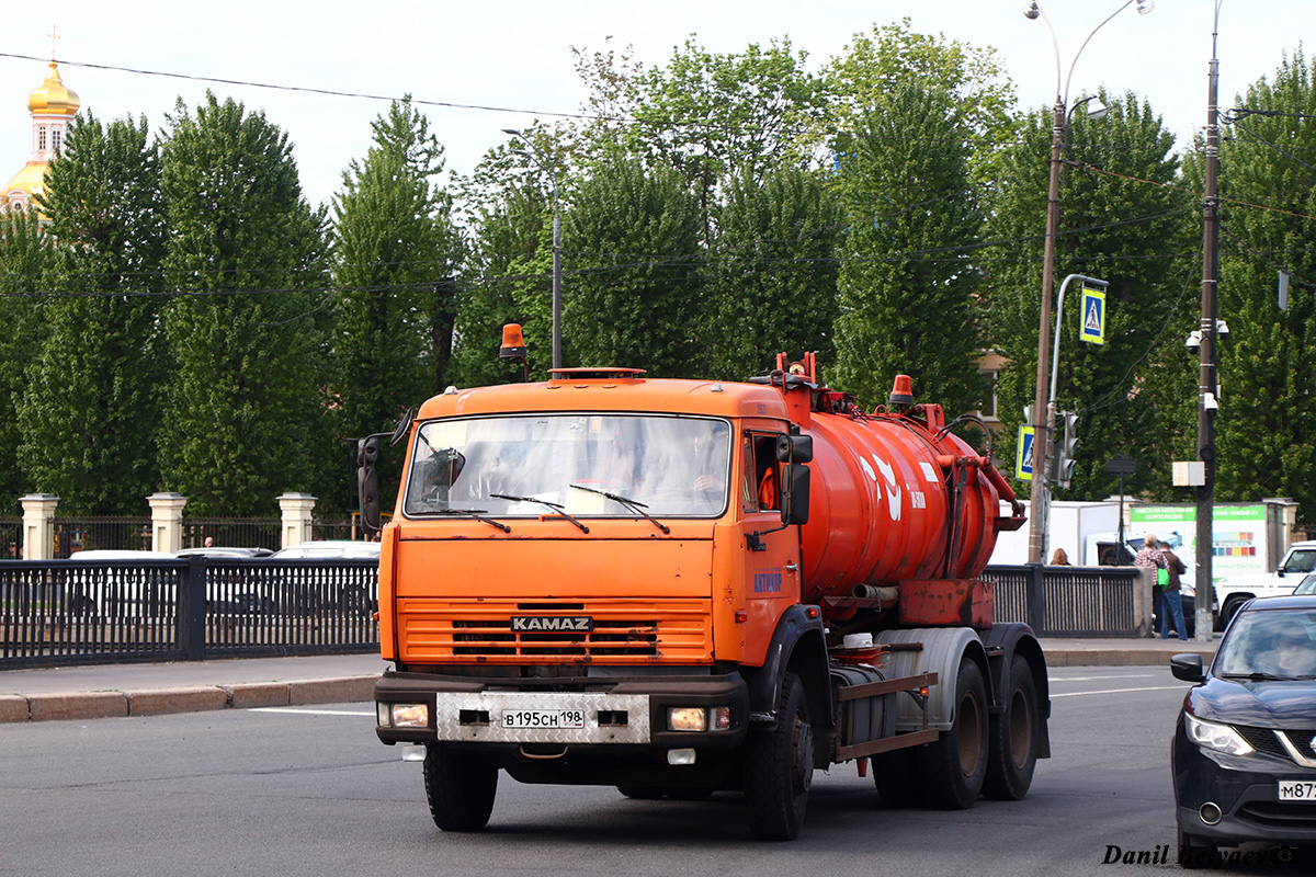 Санкт-Петербург, № В 195 СН 198 — КамАЗ-65115 (общая модель)