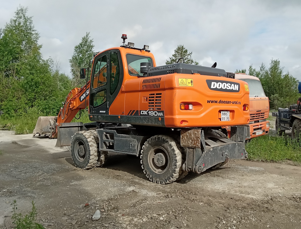 Свердловская область, № 6667 ЕЕ 66 — Doosan DX190W