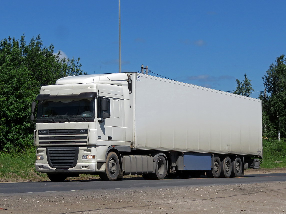 Московская область, № М 062 УА 750 — DAF XF105 FT