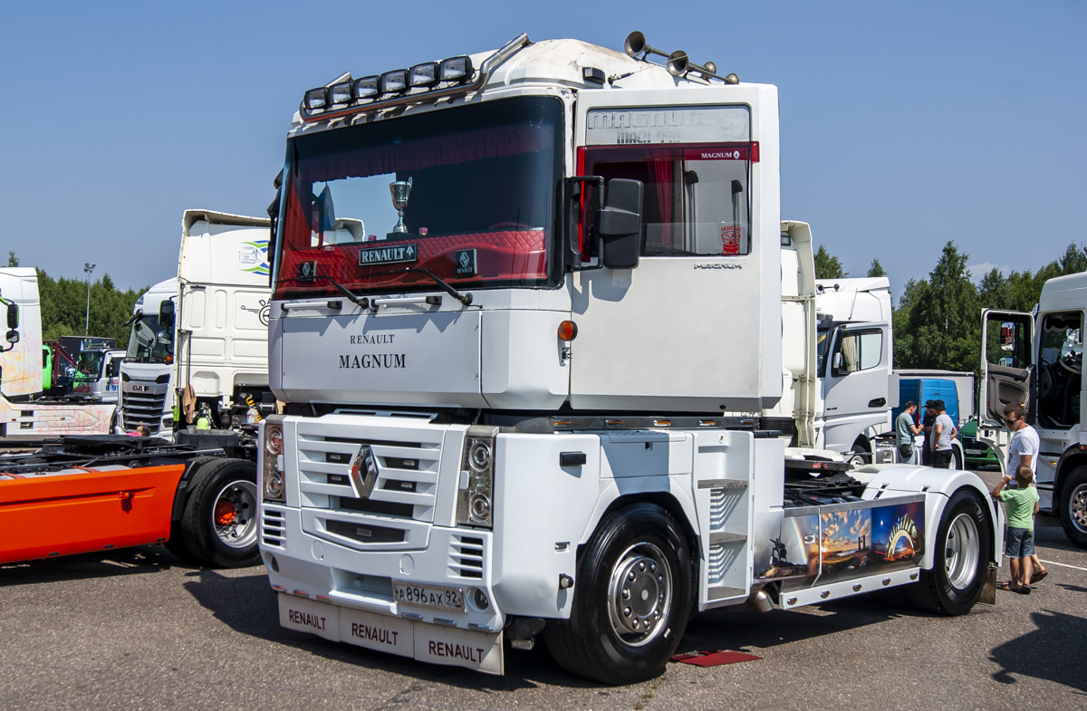 Севастополь, № А 896 АХ 92 — Renault Magnum E-Tech ('2001); Московская область — Фестиваль TruckDay 2024 — июнь