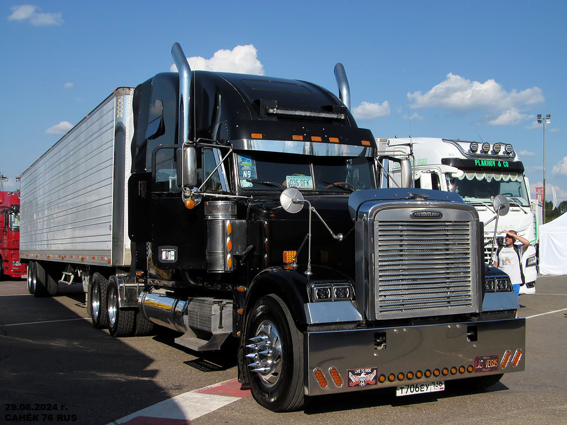 Воронежская область, № Т 706 ЕУ 136 — Freightliner FLD 132 Classic XL; Московская область — Фестиваль TruckDay 2024 — июнь