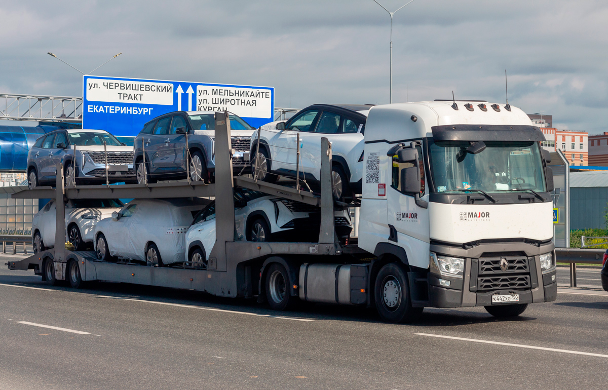 Московская область, № К 442 ХО 750 — Renault T-Series ('2013)