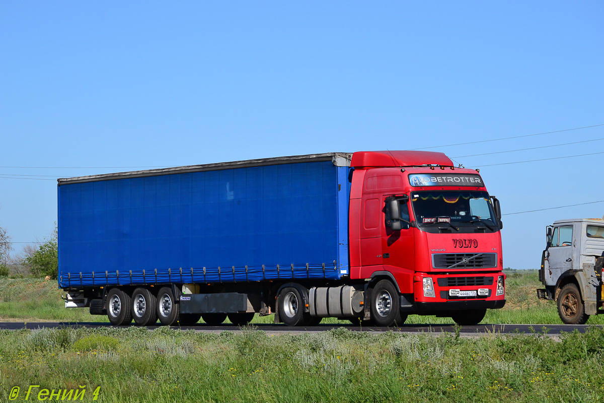 Волгоградская область, № Е 444 ВС 134 — Volvo ('2002) FH12.440