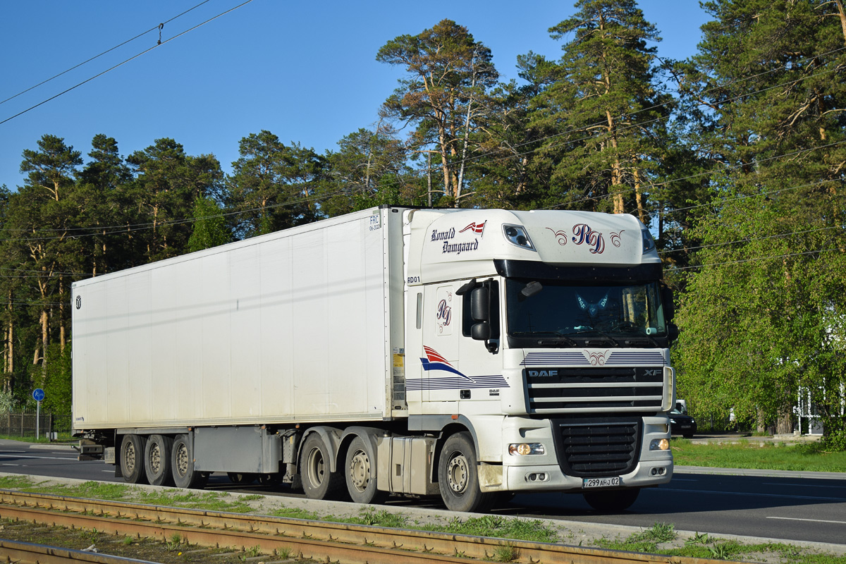 Алматы, № 299 AHJ 02 — DAF XF105 FTG