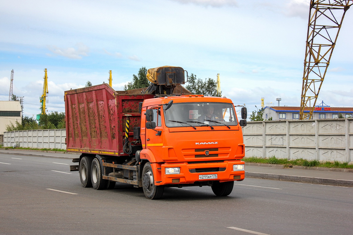 Санкт-Петербург, № Х 211 АР 178 — КамАЗ-65115-L4