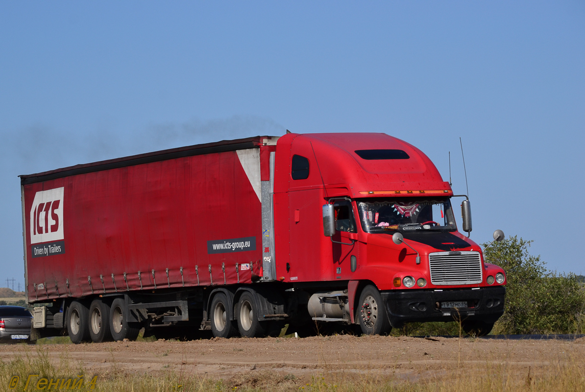 Саратовская область, № Т 912 МО 64 — Freightliner Century Class