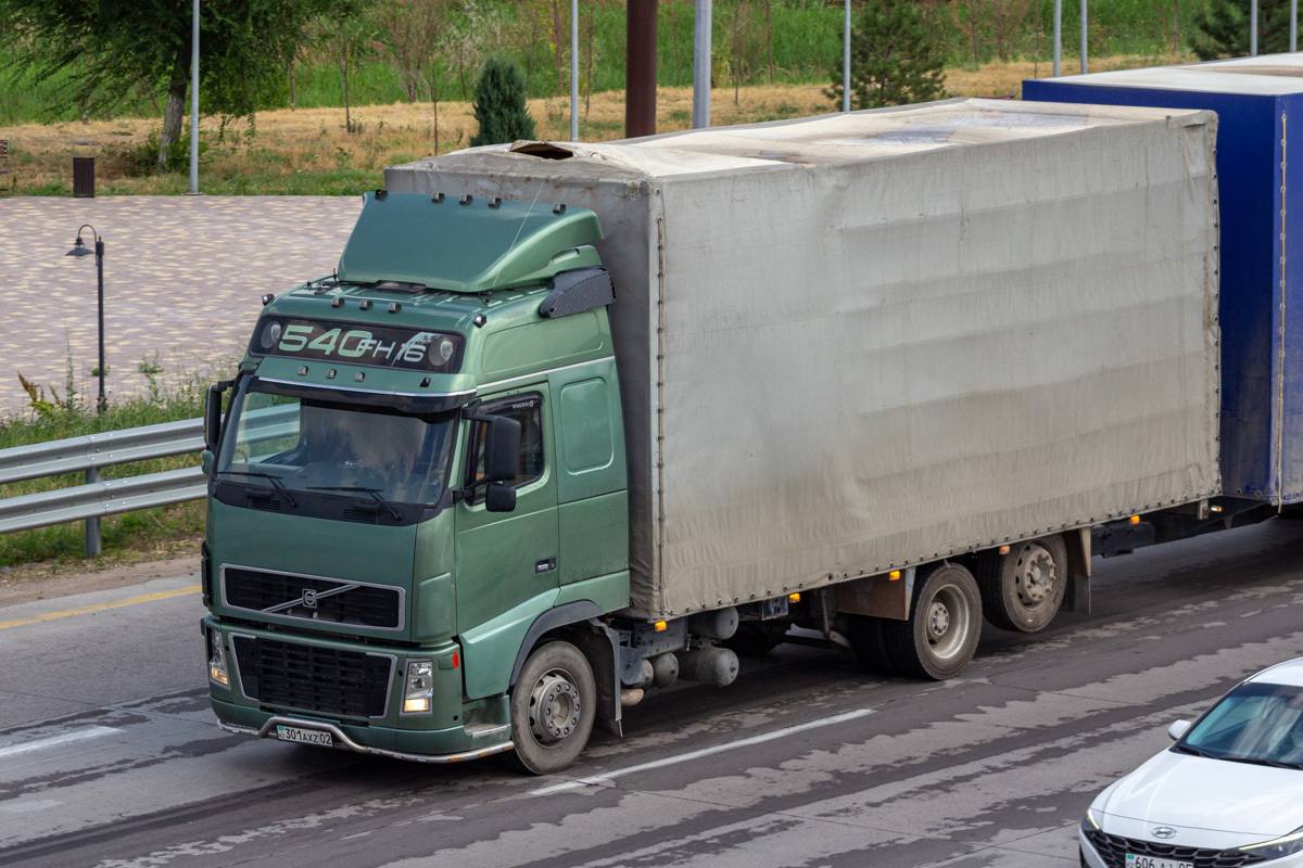 Алматы, № 301 AXZ 02 — Volvo ('2008) FH16.540