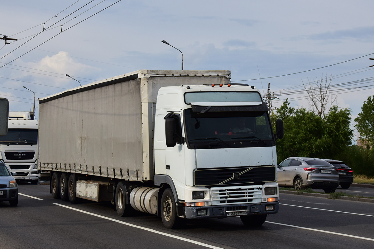 Дагестан, № О 033 РМ 05 — Volvo ('1993) FH12.420