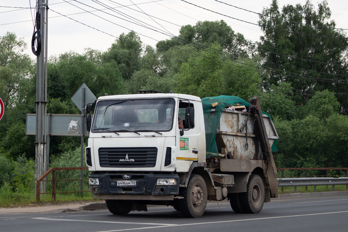 Московская область, № В 496 АМ 750 — МАЗ-5550B2