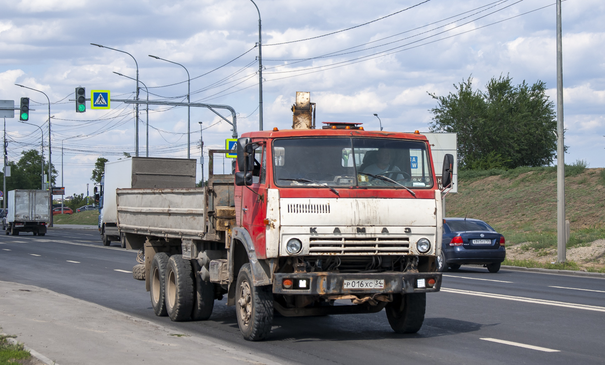 Волгоградская область, № Р 016 ХС 34 — КамАЗ-53212