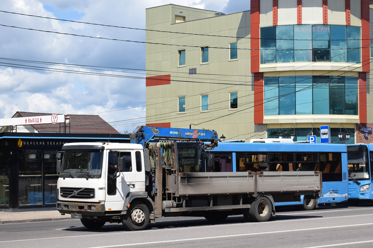 Тверская область, № С 008 РХ 69 — Volvo FL6