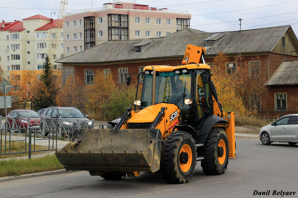 Ненецкий автономный округ, № 1765 ОО 83 — JCB 3CX