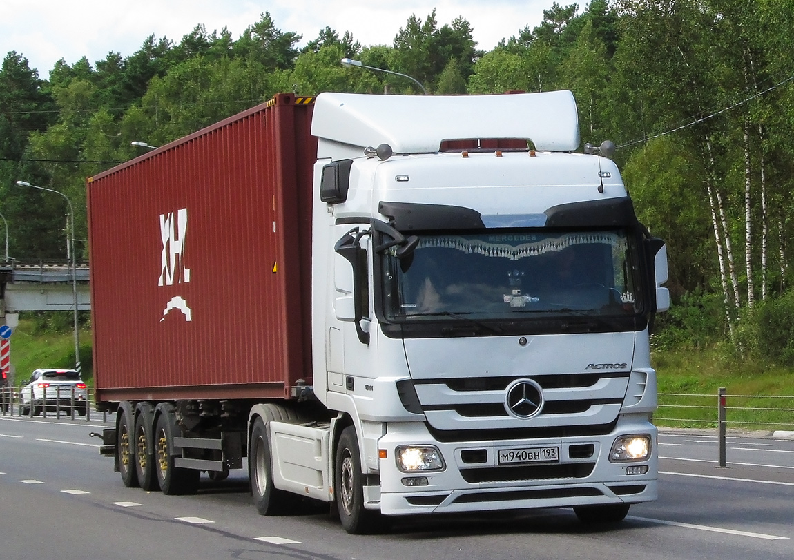 Краснодарский край, № М 940 ВН 193 — Mercedes-Benz Actros ('2009) 1844