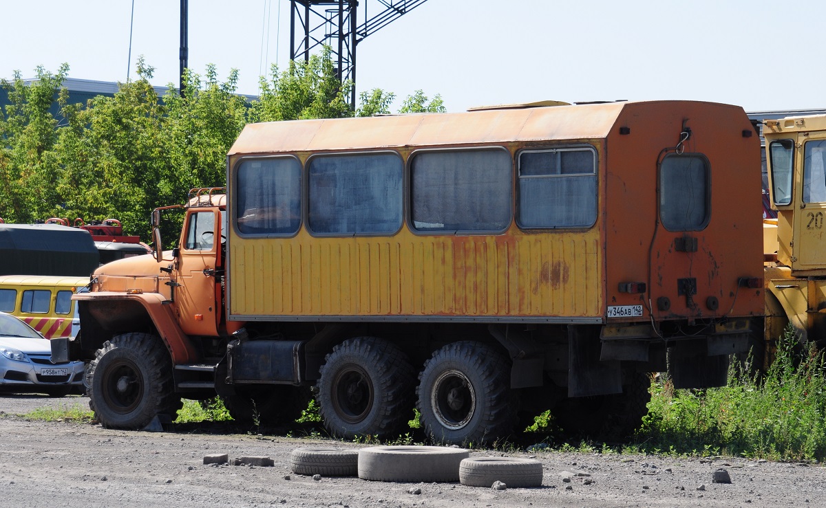 Кемеровская область, № У 346 АВ 142 — Урал-3255 (общая модель)