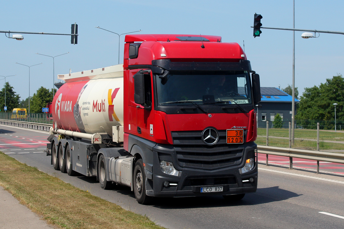 Литва, № LCO 837 — Mercedes-Benz Actros ('2011)