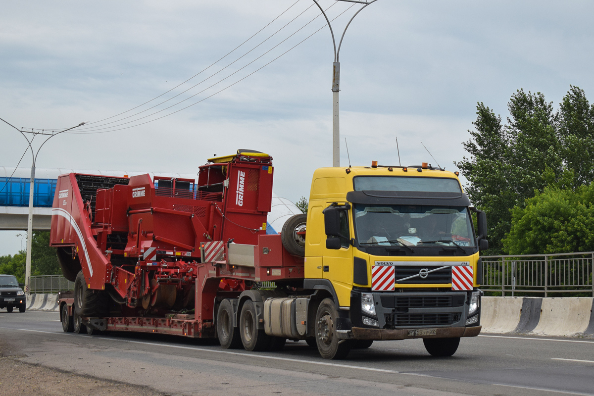 Алтайский край, № Т 623 УР 22 — Volvo ('2010) FM.420 [X9P]; Прицепы сельскохозяйственные — Комбайны прицепные (общая)