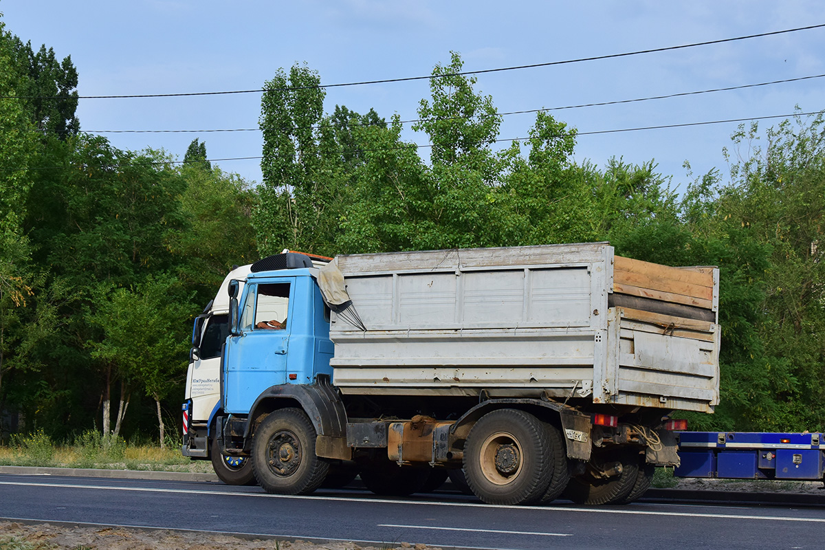 Волгоградская область, № М 601 ЕК 134 — МАЗ-555106