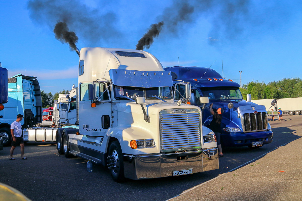 Челябинская область, № У 832 ХМ 74 — Freightliner FLD 120; Московская область — Фестиваль TruckDay 2024 — июнь