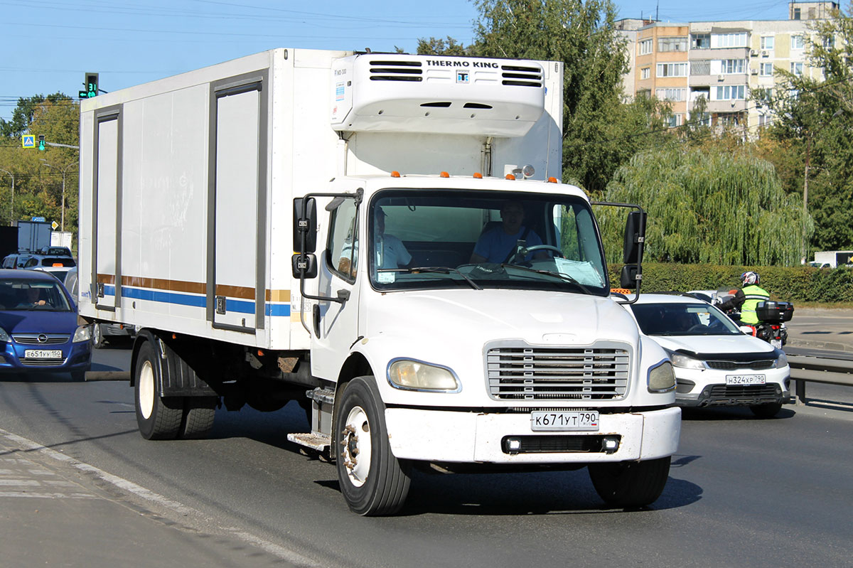 Московская область, № К 671 УТ 790 — Freightliner Business Class M2