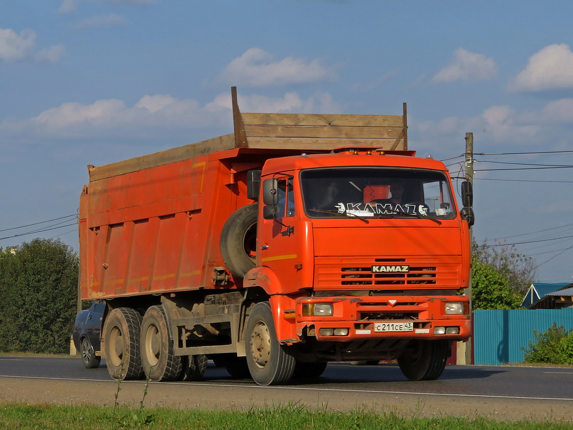 Кировская область, № С 211 СЕ 43 — КамАЗ-6520-06 [65200F]