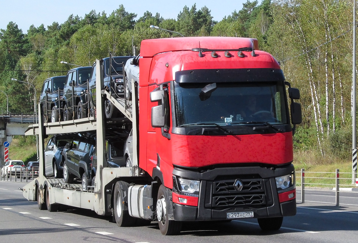 Москва, № Е 293 НС 797 — Renault T-Series ('2013)