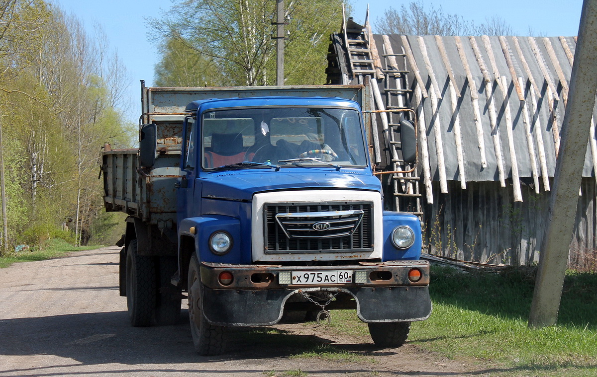 Псковская область, № Х 975 АС 60 — ГАЗ-33072