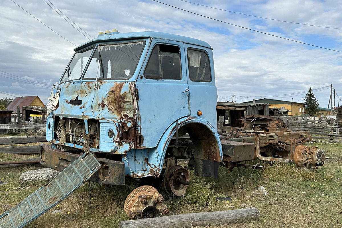 Саха (Якутия), № (14) Б/Н 0214 — МАЗ-5429; Саха (Якутия) — Автомобили без номеров