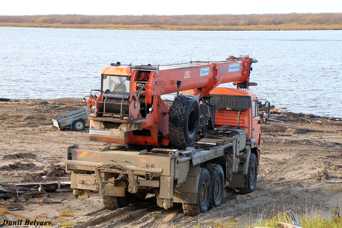 Свердловская область, № Р 124 АА 11 — КамАЗ-43118-46